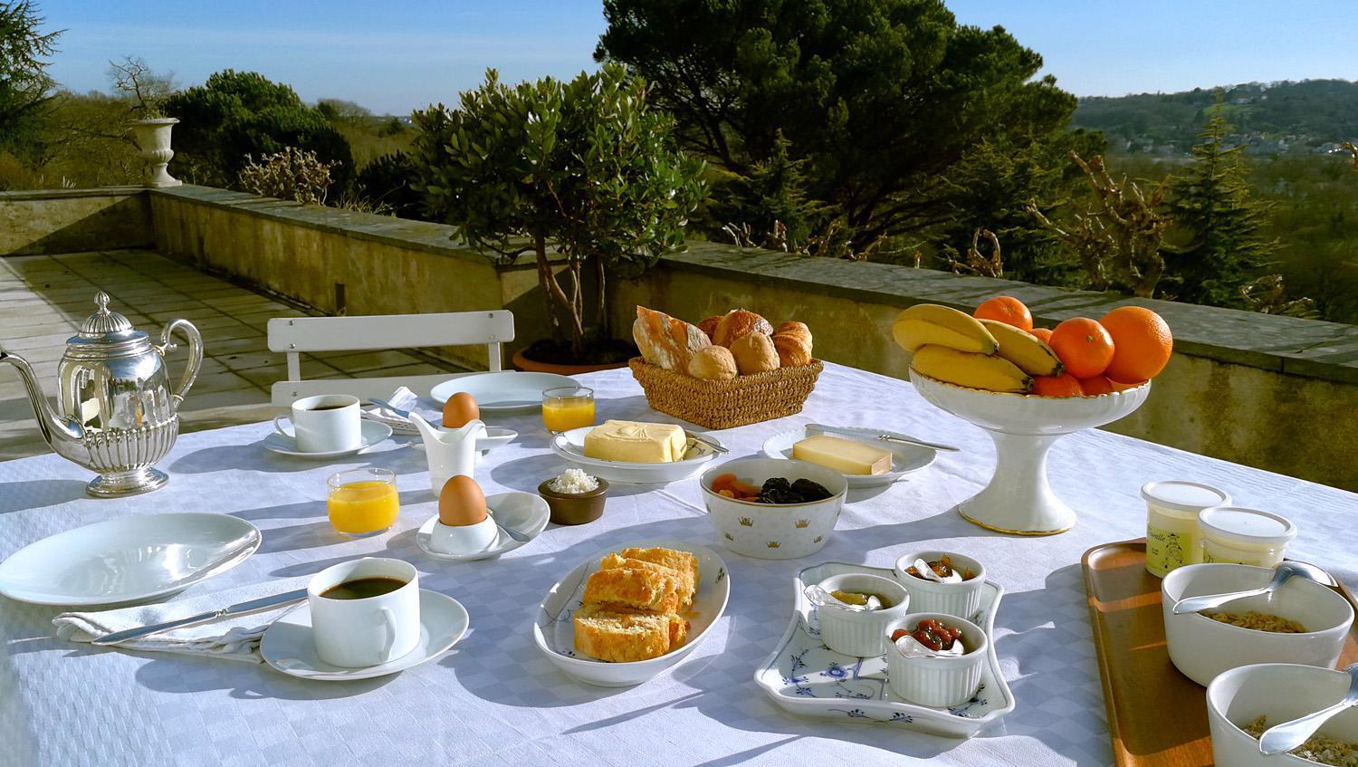Bed & Breakfast Chateau Haute Roche 3*